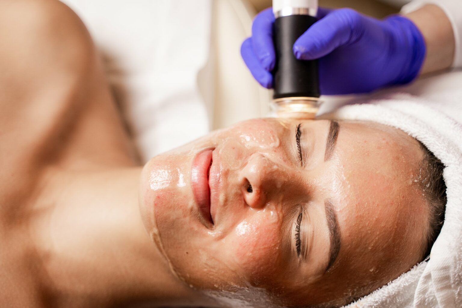 Glow spa. Дженео процедура. Spa Aesthetician
